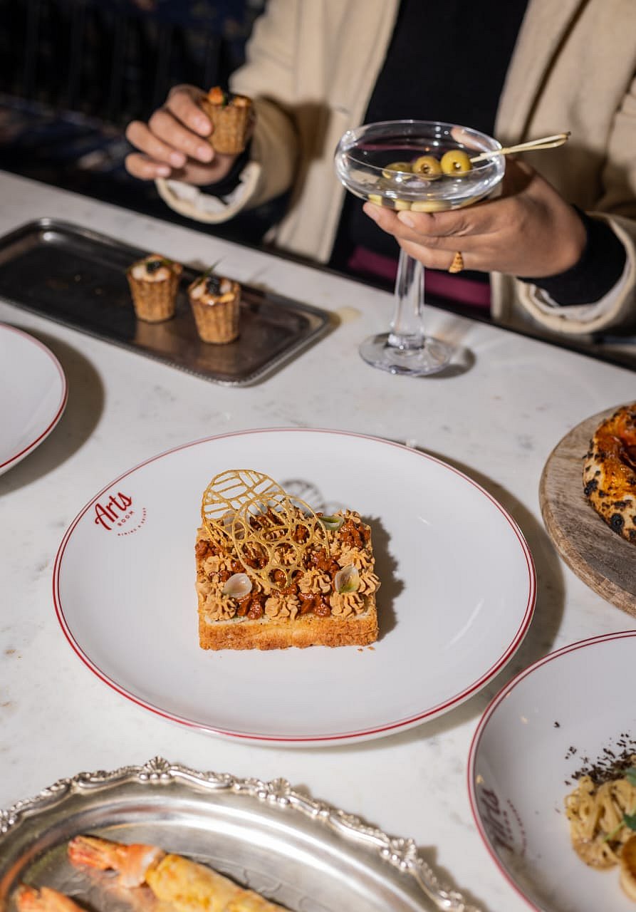 The British Version Of Chicken &#8220;Teeka&#8221; Masala Gets A New Avatar At Arts Room