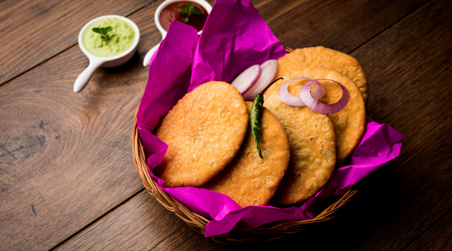 Rajasthani pyaaz kachori