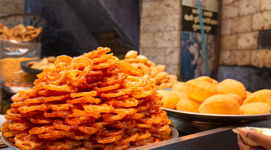 Check Out These 6 Top Breakfast Places In Old Delhi