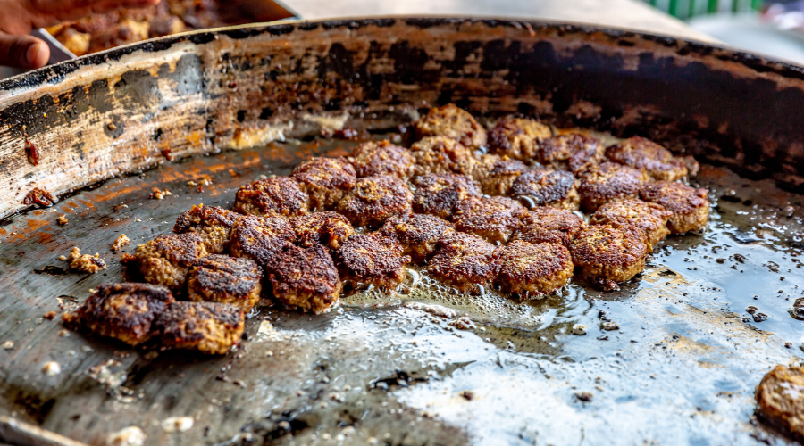 Must-try food joints at Dawatpur, Chandni Chowk. 