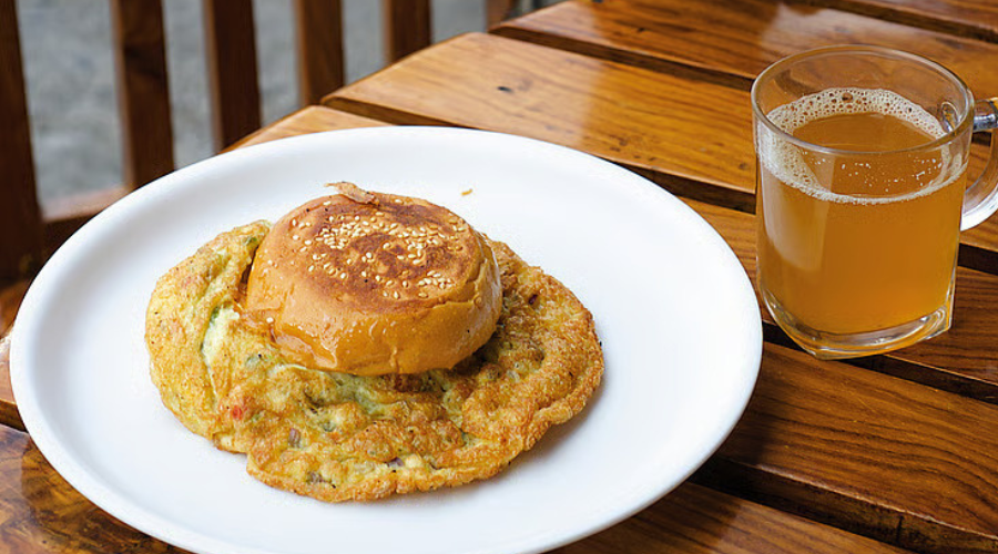 Food trail through Landour. 