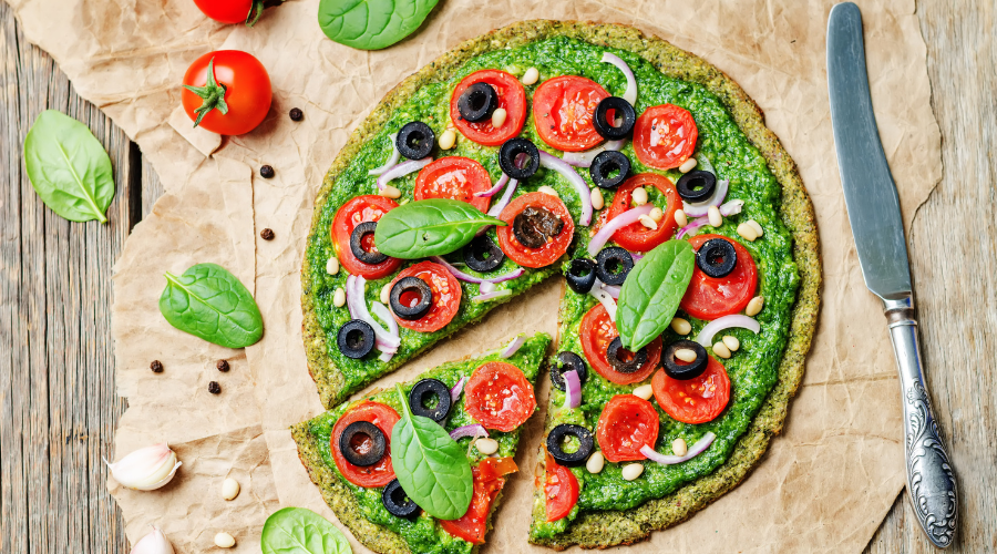 Vegan pizza at Aharveda, Mumbai